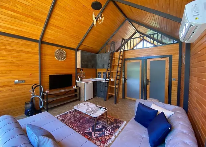 Πανσιόν Fabulous Bungalow With Nature View In Konyaalti Αττάλεια