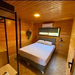 Guest house Fabulous Bungalow With Nature View In Konyaalti *