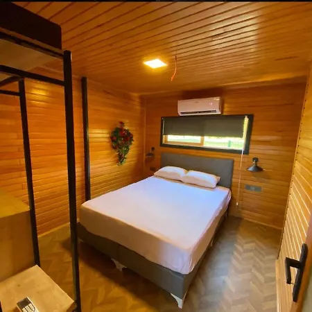 Πανσιόν Fabulous Bungalow With Nature View In Konyaalti *